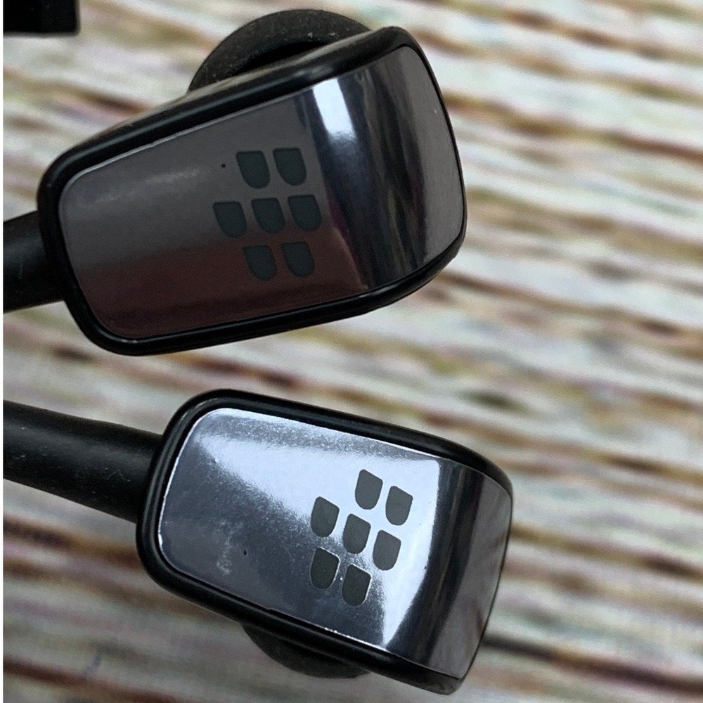 BlackBerry‎ Premium Stereo Headset Black 3.5mm HDW-15766-005 Wired Earbuds